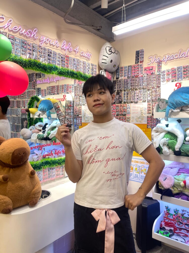 con sot photobooth quay tro lai va can quet khap noi co noi 150k anh xep hang doi 8 tieng van khien gioi tre phat cuong