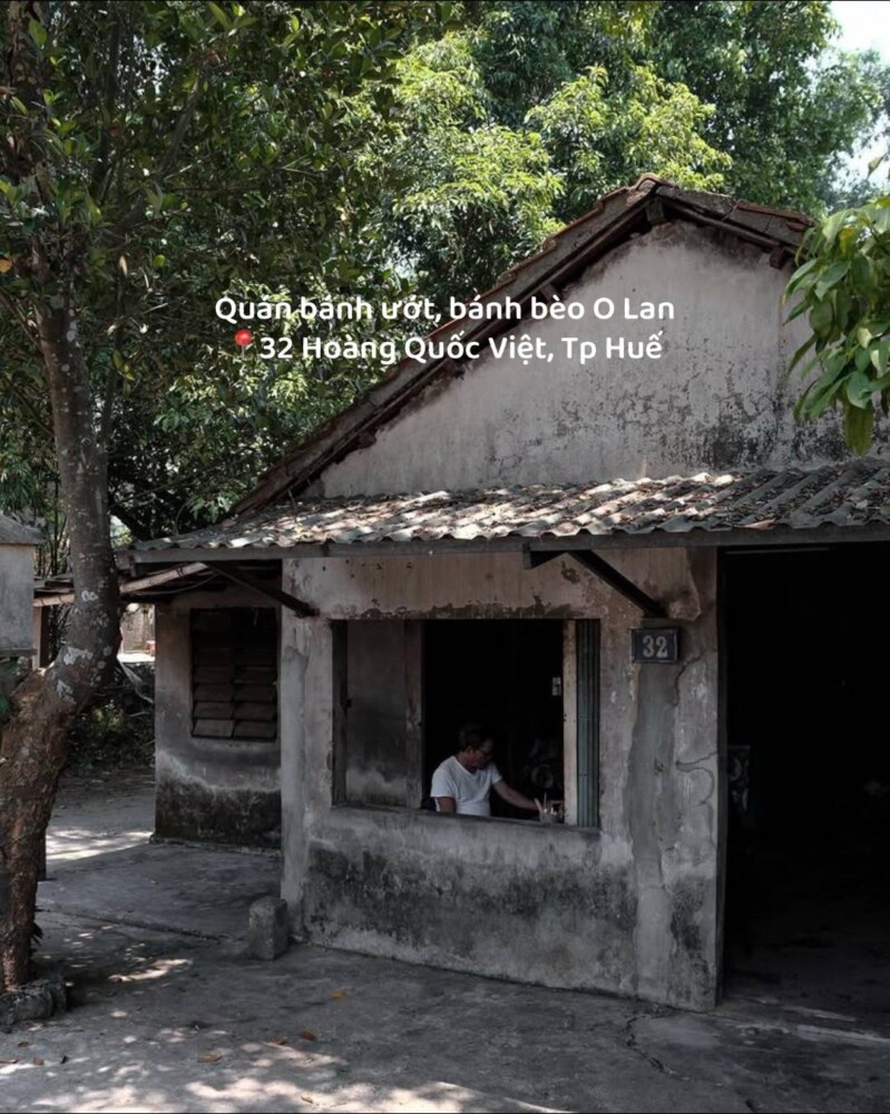 Quán bánh ướt 35 năm tuổi bên ngoài nhìn xập xệ nhưng lại ngon và rẻ không đâu bằng, đi Huế mấy lần mới biết 1 quan banh uot 35 nam tuoi ben ngoai nhin xap xe nhung lai ngon va re khong dau bang di hue may lan moi biet