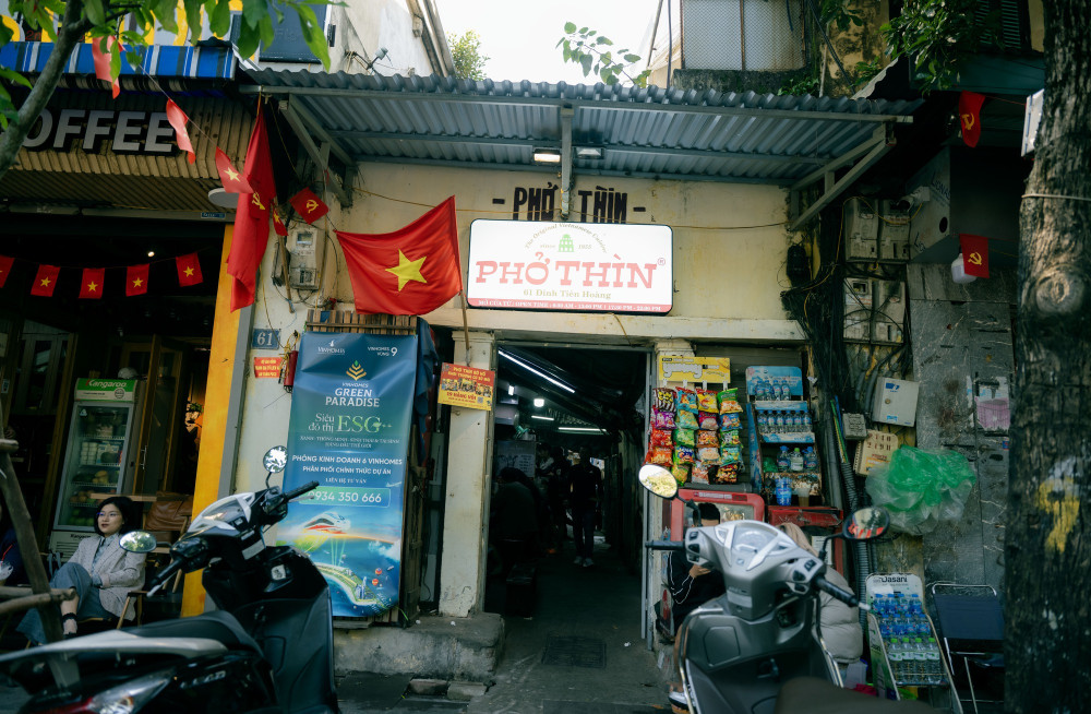 Buộc phải di dời, phở Thìn Bờ Hồ sẽ đi đâu về đâu? 1 buoc phai di doi pho thin bo ho se di dau ve dau